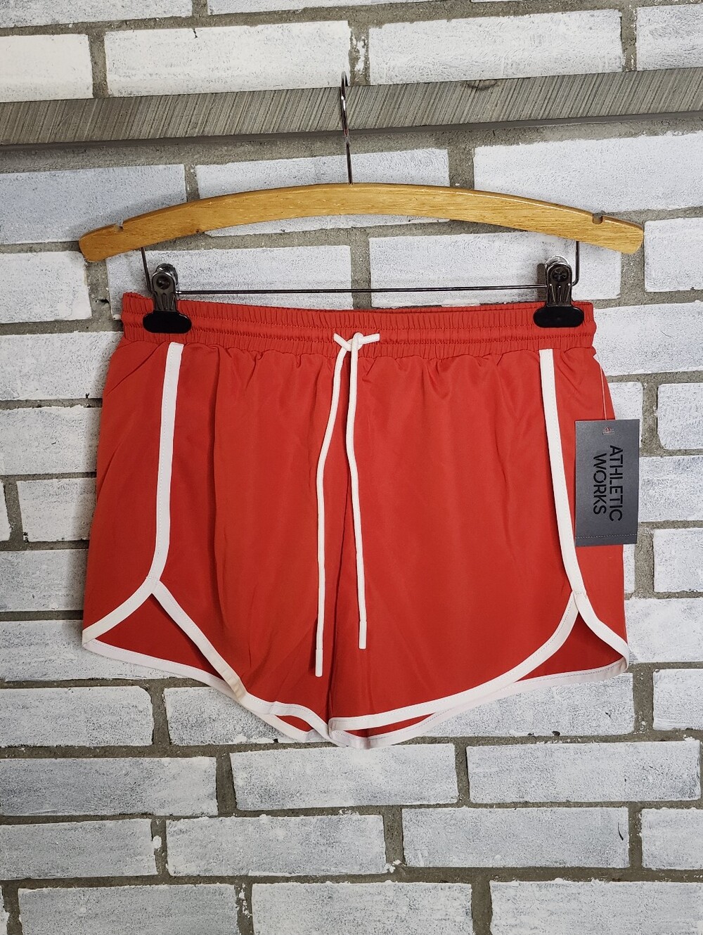 • Athletic Works Women's Pull-On Core Piped Run Short Size Small Orange Maple